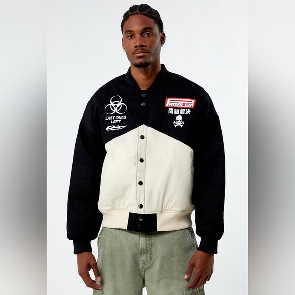 PacSun Black Jacket with Red Accent - Picture 10 of 12